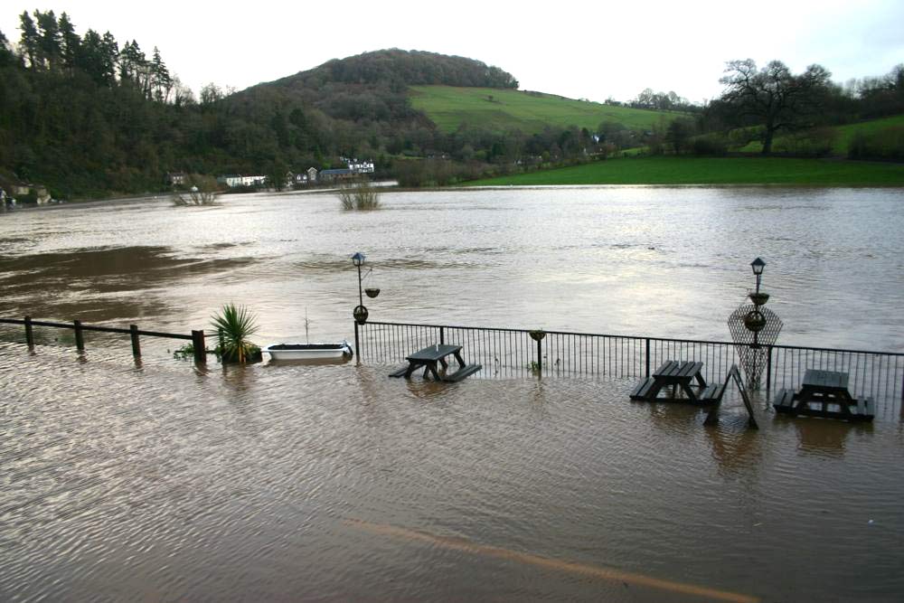 Image of january 2014 tintern flood 09 <h2>2014-01-08 - Tintern flooding makes national news</h2>